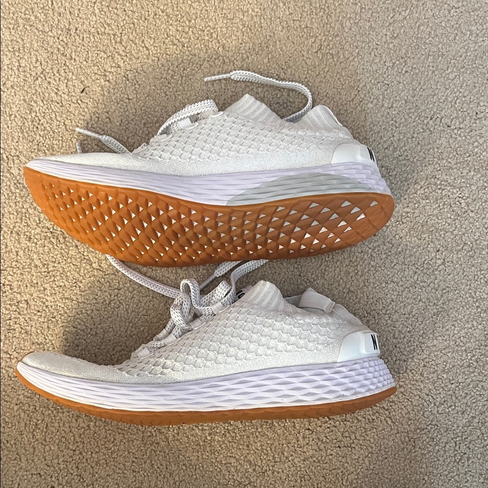 NOBULL Men's Light Gray Knit Athletic Shoes - Picture 4 of 5
